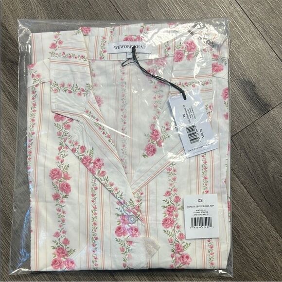 WEWOREWHAT Floral Long Sleeve Pajama Top XS - Picture 2 of 8